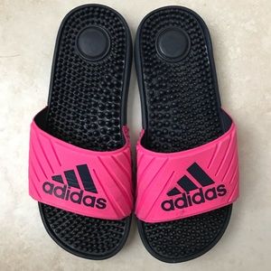 ❗️SOLD❗️Adidas Slide
